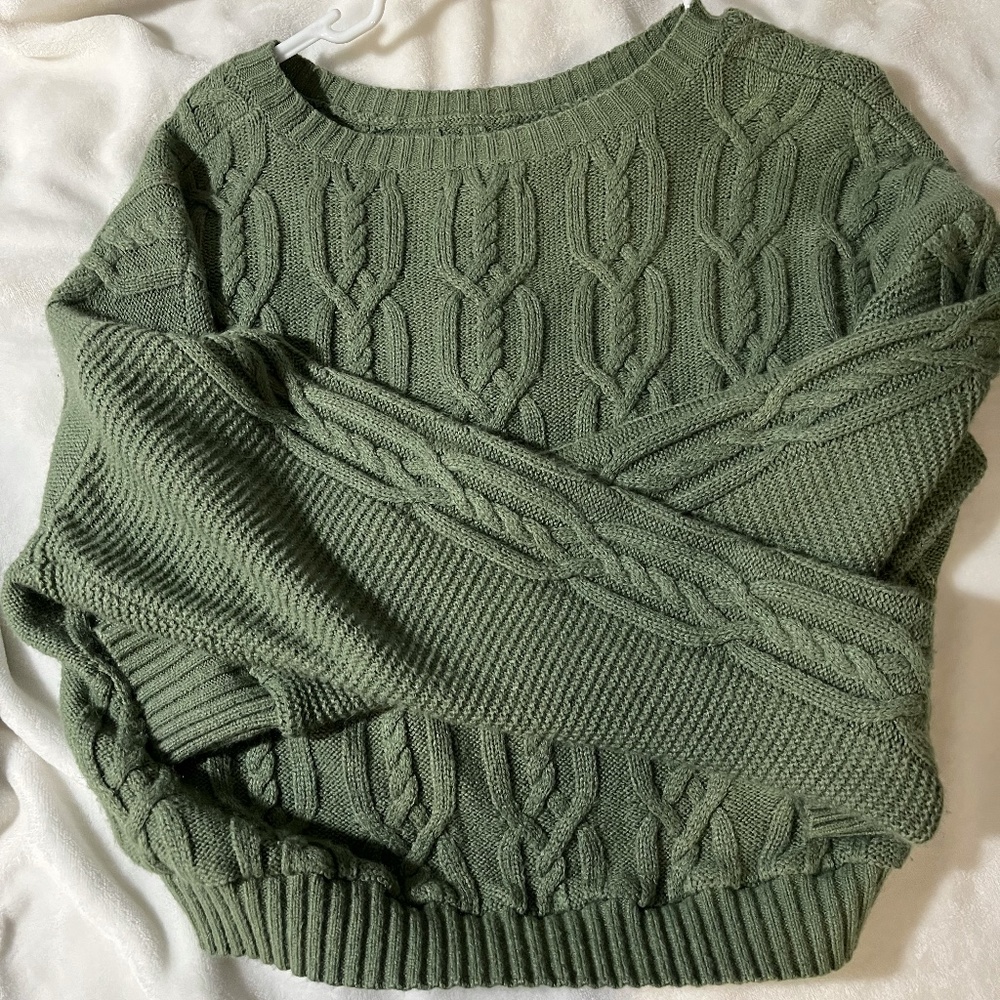 Green La Hearts sweater